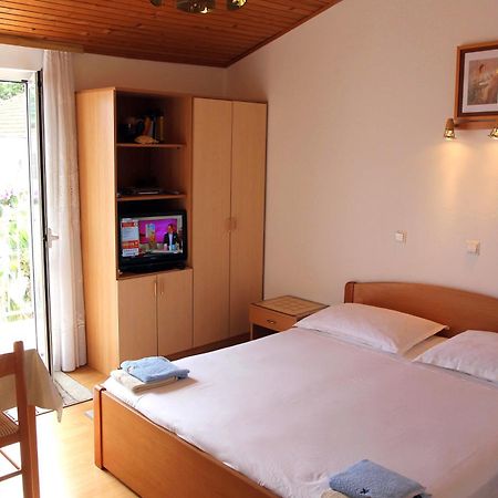 Apartments J&R Babara Biograd Na Moru Rum bild