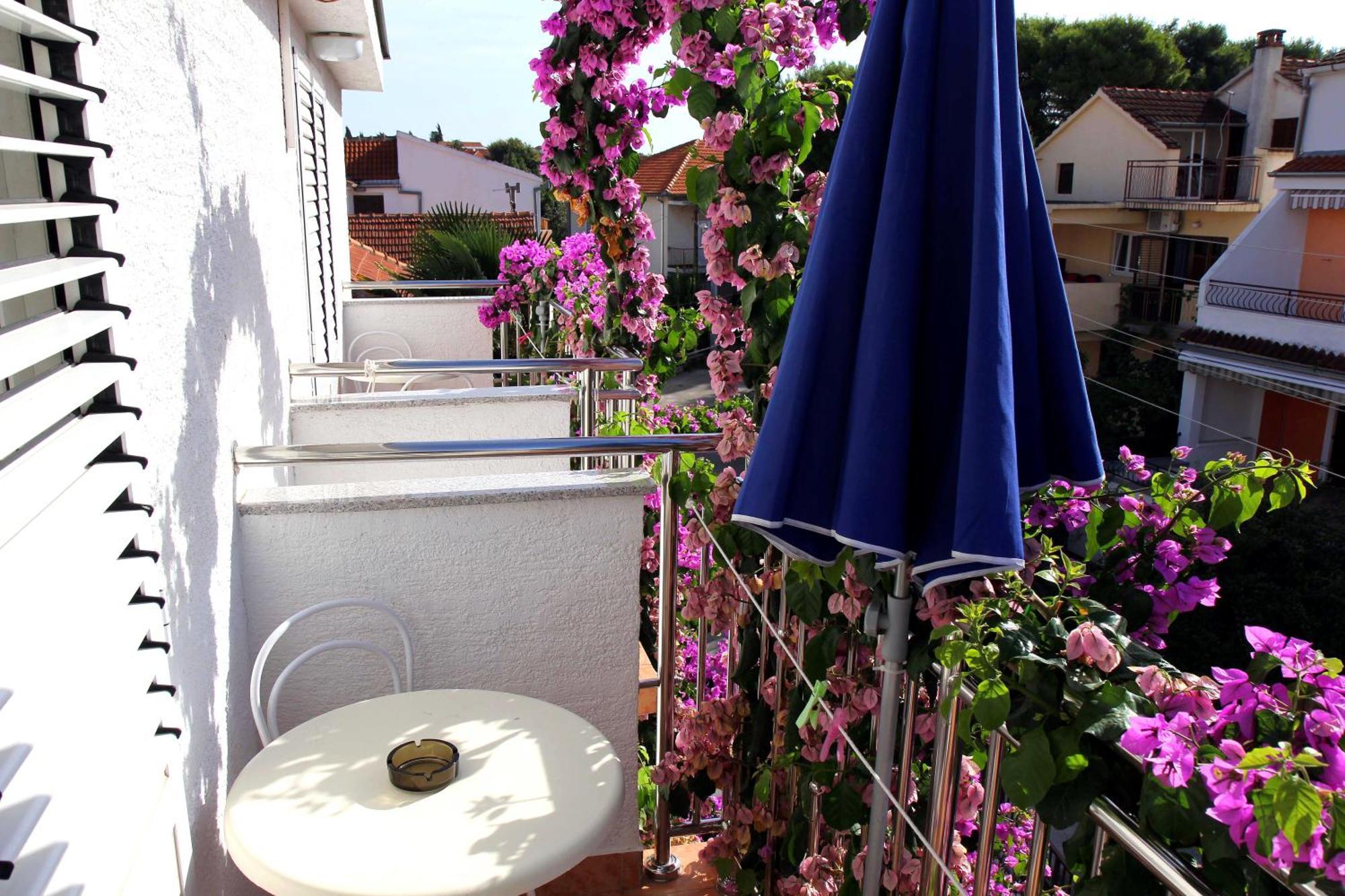 Apartments J&R Babara Biograd Na Moru Rum bild